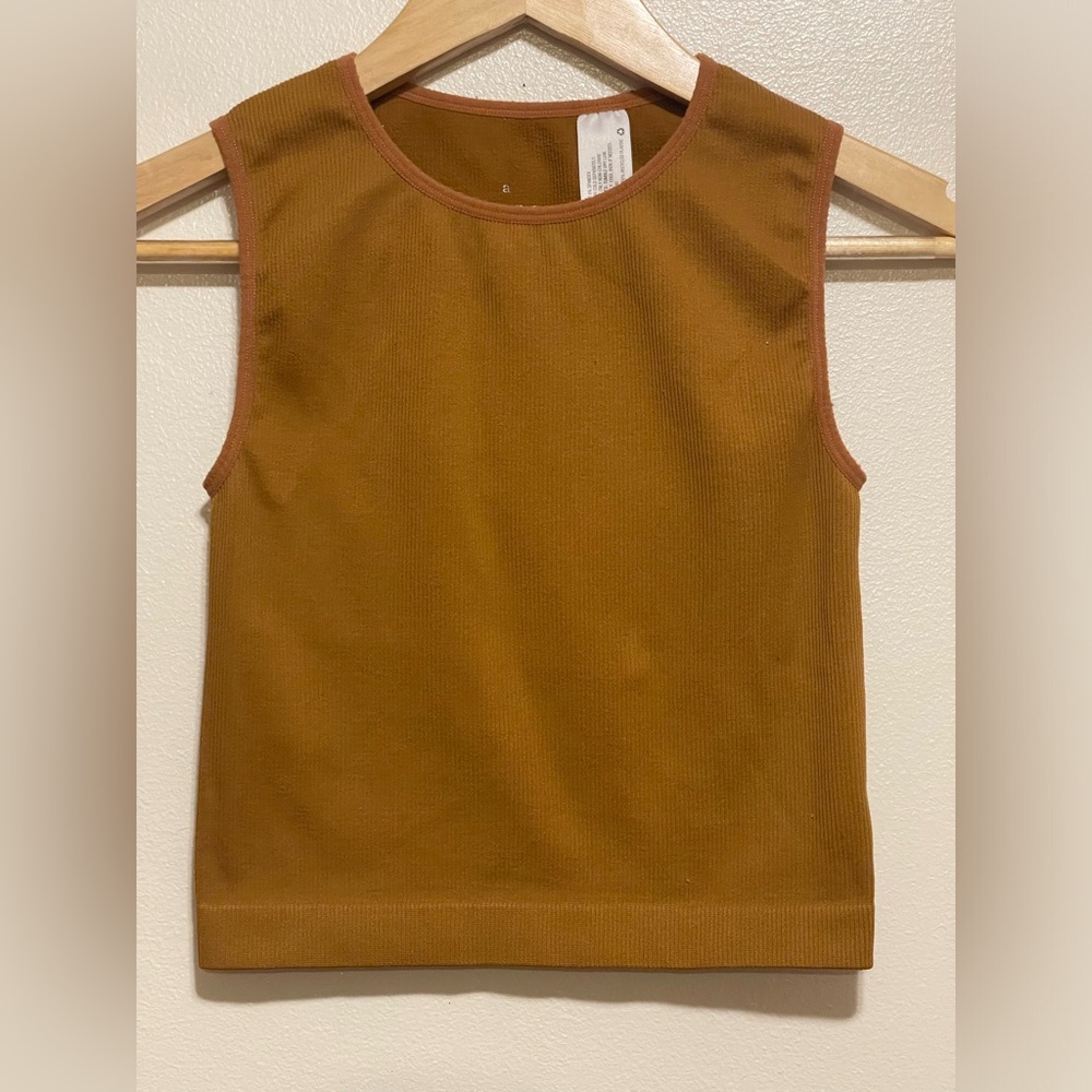 A. New day cropped tank